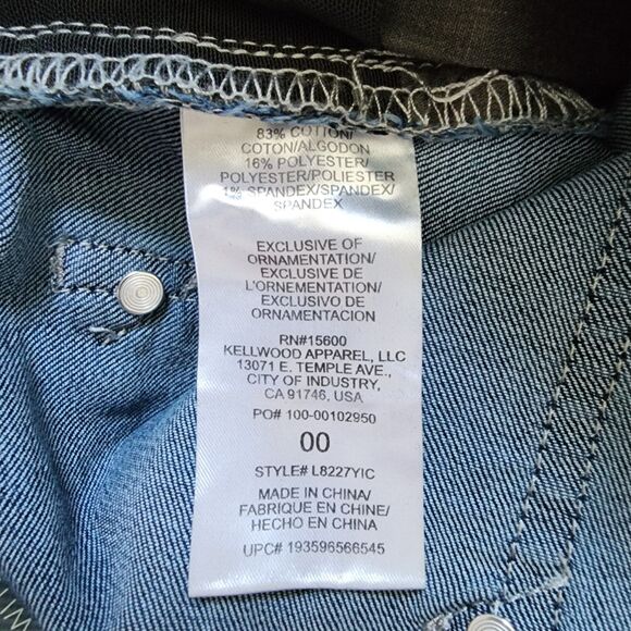 Wit & Wisdom Blue Denim Ab Solution Jean Short NWT Size 00 - Picture 4 of 5